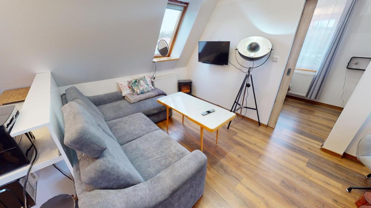 Apartman Atelier Vary V Nove Zrekonstruovanem Dome Karlovy Vary Exterior photo