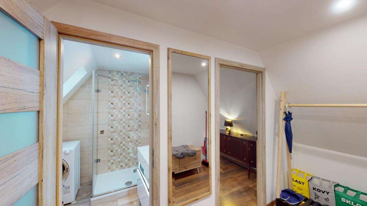 Apartman Atelier Vary V Nove Zrekonstruovanem Dome Karlovy Vary Exterior photo