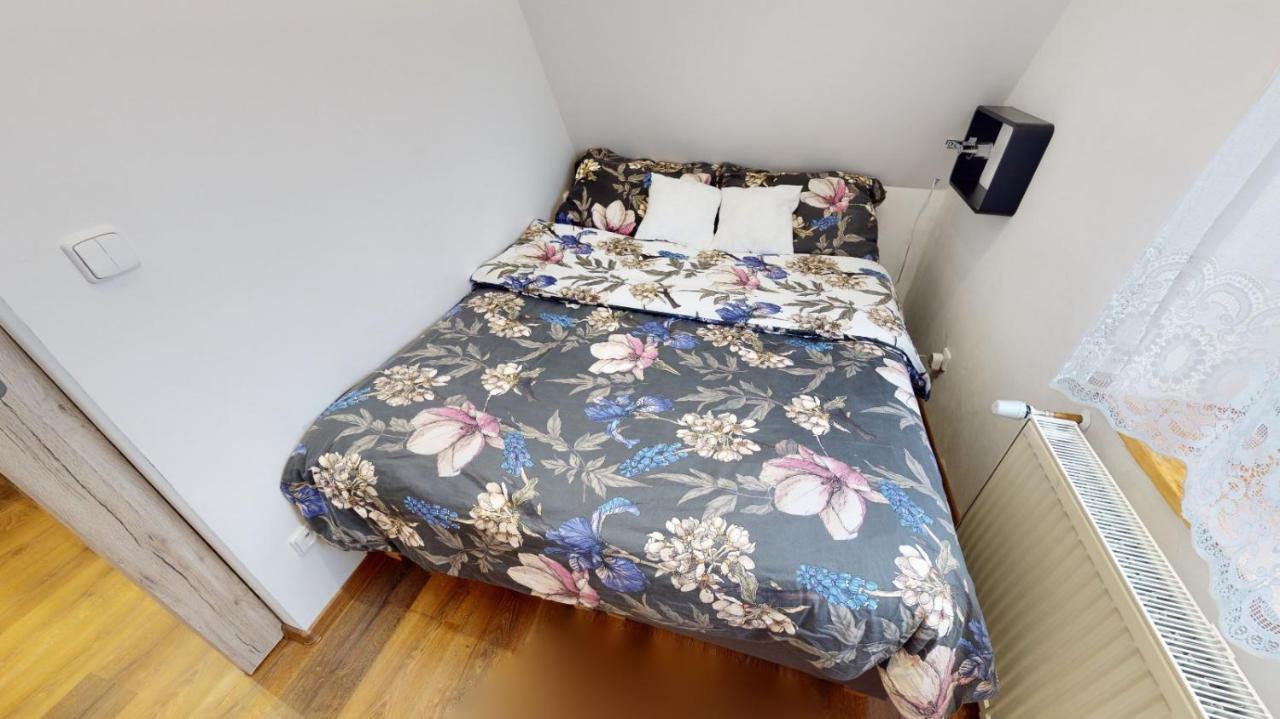 Apartman Atelier Vary V Nove Zrekonstruovanem Dome Karlovy Vary Exterior photo